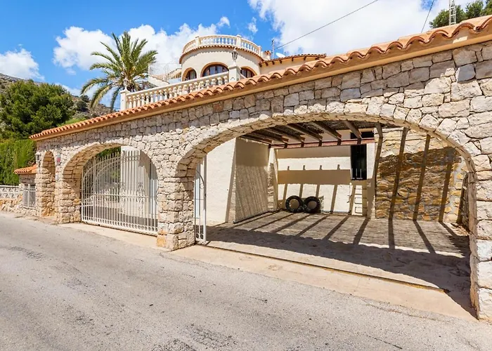 Elice - Plusholidays La Canuta