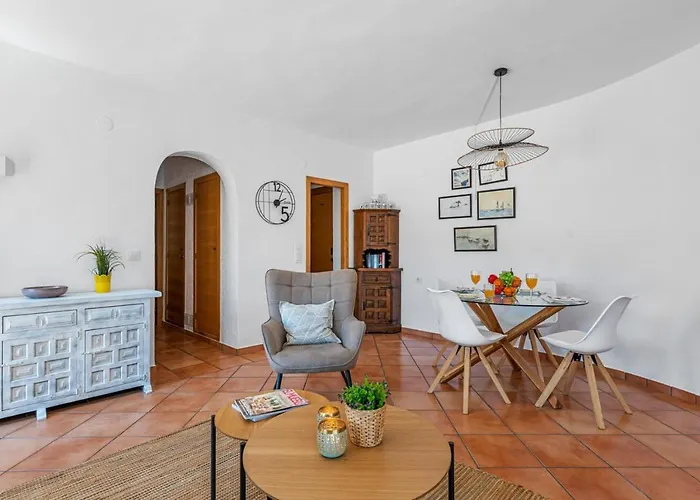 Elice - Plusholidays Villa La Canuta