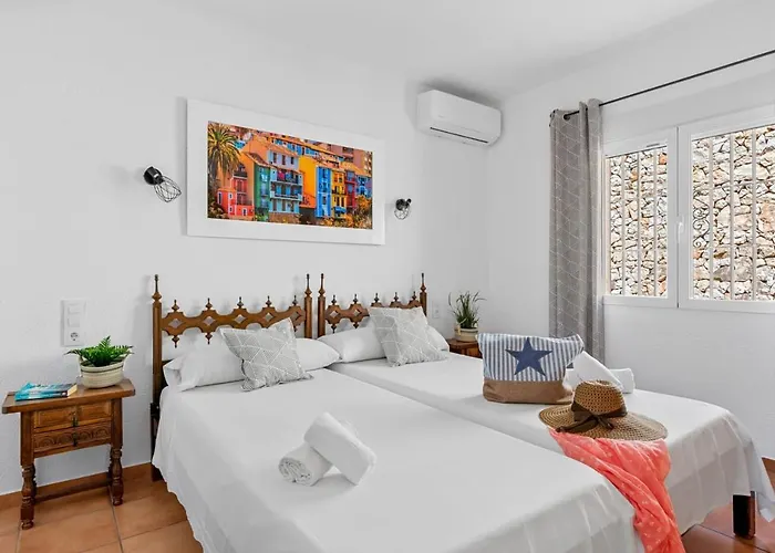 Elice - Plusholidays Villa