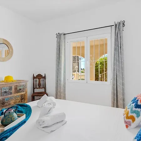 Elice - Plusholidays Villa *