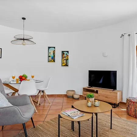 Elice - Plusholidays Villa La Canuta